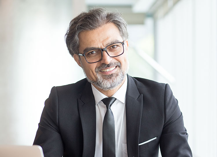 two people handshaking